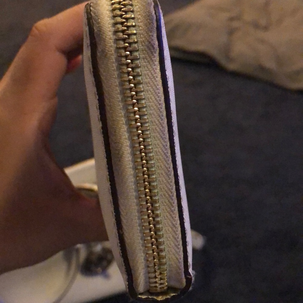 Wallet - Picture 4 of 4